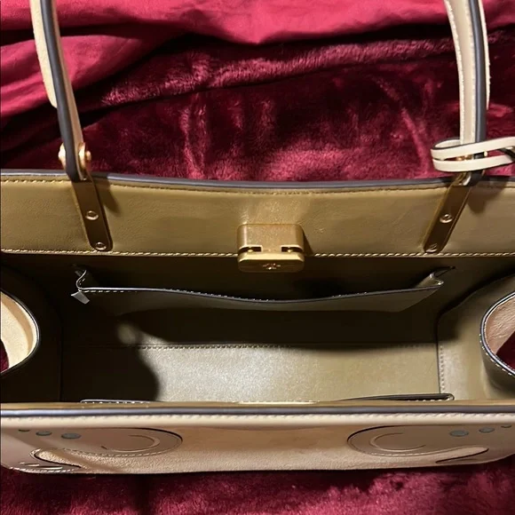 Chic Beige and Tan Designer Handbag - Picture 3 of 4